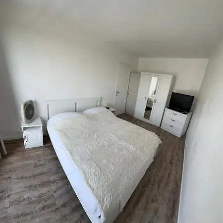 Appartement Apparemment Lumineux Vue Tour Eiffel